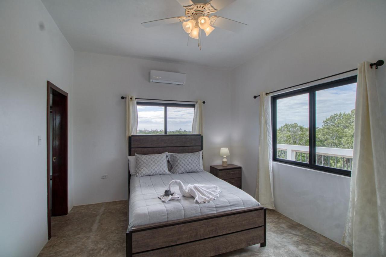 Villa Sea Lux San Pedro  Exterior photo